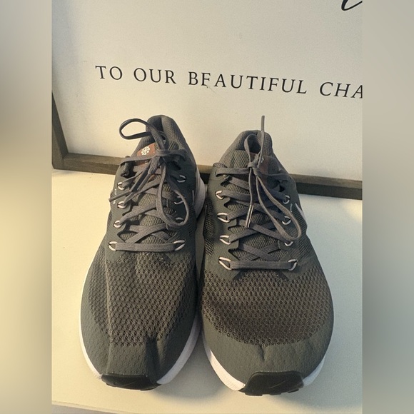 Nike Run Swift 3 Running Shoe - Women's 8 - Picture 5 of 8